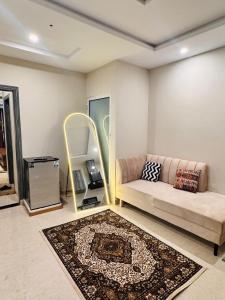 Fully Furnished 2-Bed Apartment