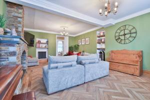 The Family Nest – Swansea 4 Bedroom Retreat