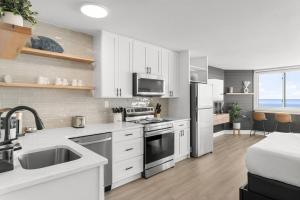 Beach Front Ocean View Condo - Top of the Gulf 523