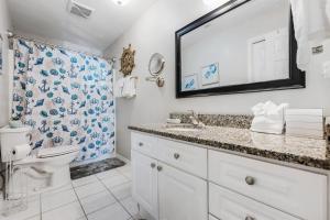 Pelican Cliff breathtaking view less than a mile to beach