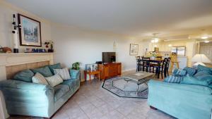 Fort Screven Villas 201 by Tybee Vacation Rentals