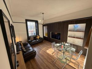 3 bedroom traditional apartment