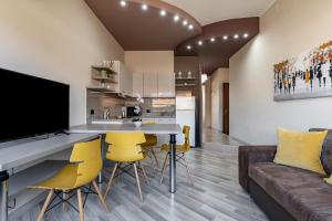 GuestHost - Live Catania Vibe by Stesicoro Metro