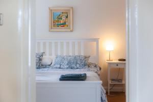 Pebble Beach - Modern Pet-Friendly Bungalow, Short Walk to Bembridge Beach