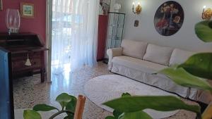 Homecoming apartment