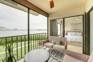 Heated Pool Access Bayfront Isla Del Sol Condo