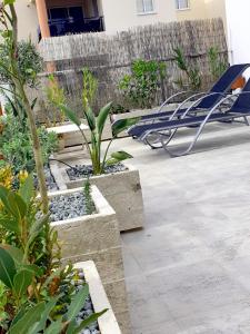 Seaview 2bedroom and living room