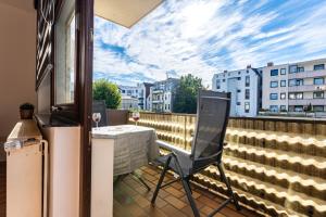 FeWocation Bremerhaven - Bright 1BR Apt with Balcony and Parking