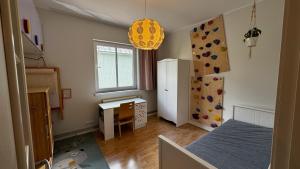 Spacious Family-friendly Apartment, Free Parking