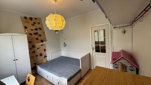 Spacious Family-friendly Apartment, Free Parking