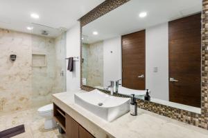 Anah Downtown condo