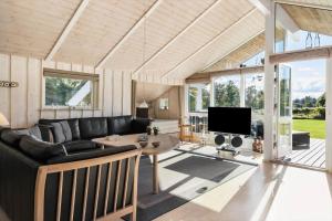 TV1115-Bindslev-Rollikevej-12