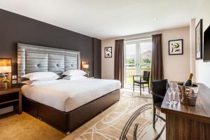 Double Room with Valley View room in The Daffodil Hotel & Spa