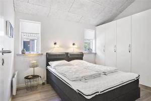 TV1028-Albaek-Magevej-9