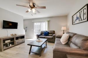 Delightful Townhouse w Patio & Shared Yard!