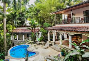 Villa Monos, 2BR Home, 1BR Guest House and Pool