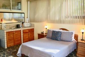 El Perezoso, Studio Apartment w Views and Central Location