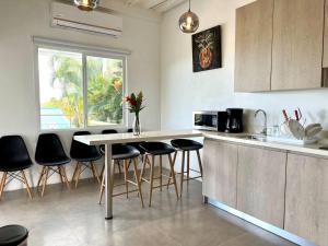 Casa Blanca Manuel Antonio A2, Central, Pool, Gated