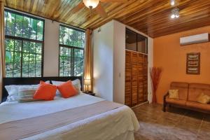 Dos Palmas1200sqft 1King 1Queen,AC,WiFi,Pool,Gated