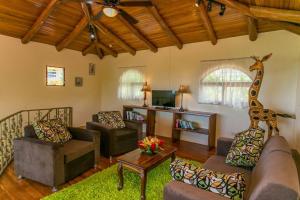 El Congo, 2BR Apartment w Great Ocean Views and Central Location