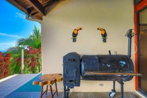 Casa Kilimanjaro Nature, Amazing Views and 6 Acres