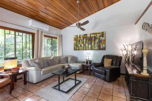 Alma Pacifica, Charming, secure and lots of wildlife