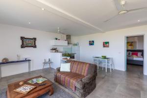 La Maison Blanche Nicoya, Pool, Views, and Wildlife