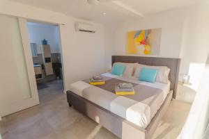 La Maison Blanche Nicoya, Pool, Views, and Wildlife