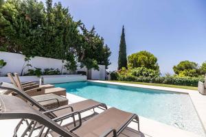 136-Luxury Villa, Sea Views, Private Heated Pool