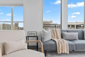 Upscale 2BR Near Regions Field n Park