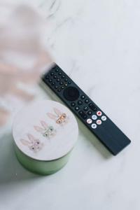 Spacious Studio Twin Q Beds Sleep 4 Budget Friendly