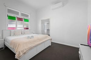 Spacious Dual Retreat Balcony near RBWH and CBD