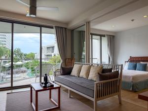 Cozy 2BR - Sea View Condo - Pool and Gym - Sontana