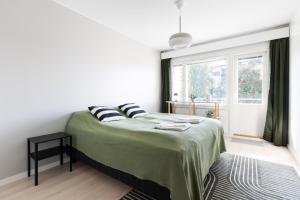 Cosy apartment with balcony, good transport connections.