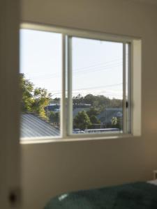 Cozy 1BR Unit in Springwood Great Location Parking