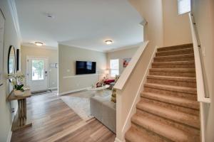 Walk to Beach Group Getaway in Coastal Virginia