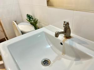 Secret Homey Free Pick Up Airport or Airport Link ห้องลับโฮมมี่ฟรีรับสนามบิน หรือ แอร์พอทลิ้งค์