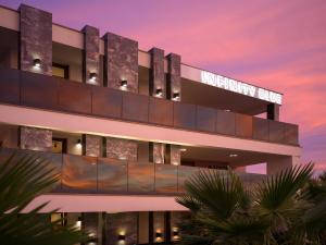 Malibu Imperial Resort