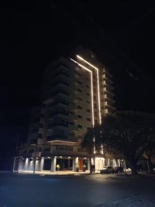 departamento en edificio torre libertador