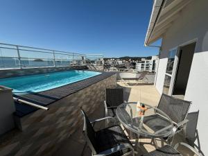 Cód 1 - Cobertura duplex com piscina privativa