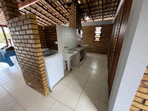 cód 4 · Casa com piscina próxima a praia de palmas