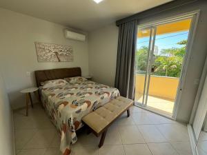 cód 11 - Excelente casa localizada á 180m do mar!