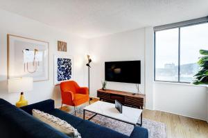 LaCité Apartments Modern Comfort Close to Downtown Montreal