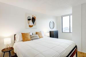 LaCité Apartments Modern Comfort Close to Downtown Montreal