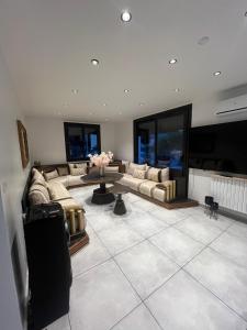 Aux pieds des montagnes