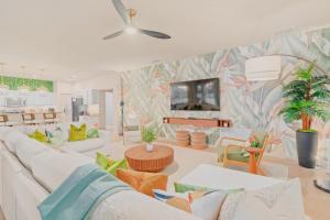 Disney Themed Resort Home with Lake View
