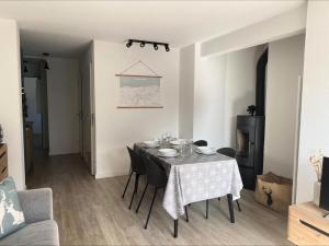 Résidence Doris - Appartement rénové · Centre station · Balcon · WIFI gratuit MAE-4483