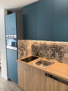 Résidence Doris - Appartement rénové · Centre station · Balcon · WIFI gratuit MAE-4483