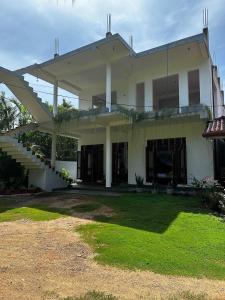 Charming House In Galle By Beach
