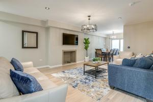 2 Mi to South Shore Beach Urban Retreat with Yard